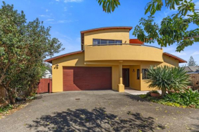 Papamoa Coastal Retreat - Papamoa Holiday Home
